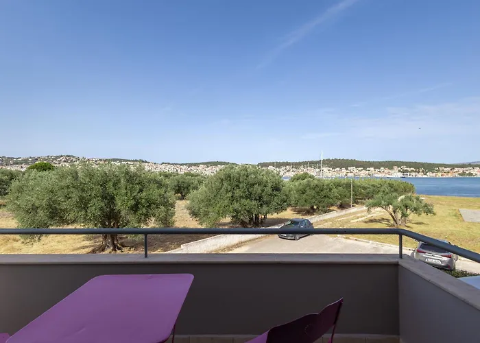 Boutique Saline - Blue