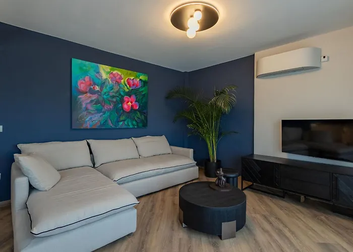 Boutique Saline - Blue